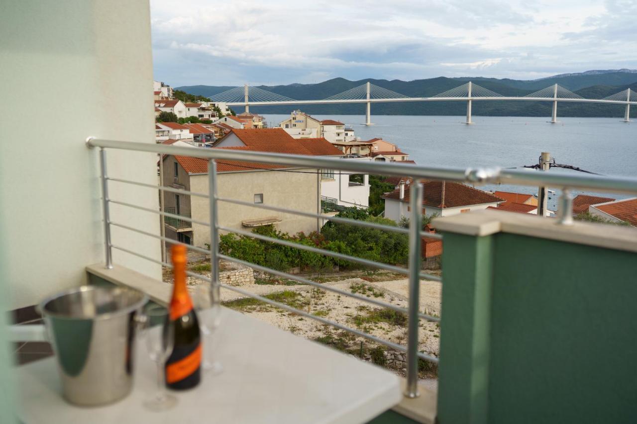 Apartment “Bel Ponte” コマルナ エクステリア 写真